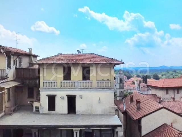 Appartamento in vendita a Besozzo via Domenico Adamoli, 2