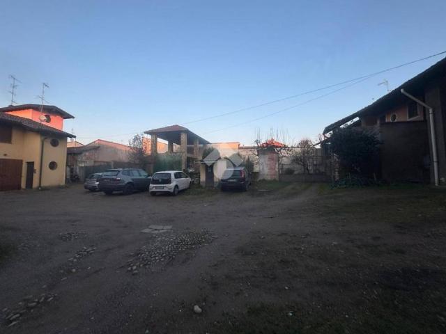 Appartamento in vendita a Besate MI