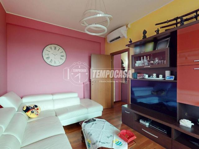 Appartamento in vendita a Besana In Brianza
