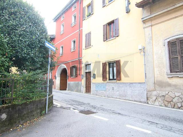Appartamento in vendita a Besano VA