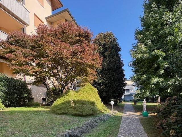 Appartamento in vendita a Bernareggio MB