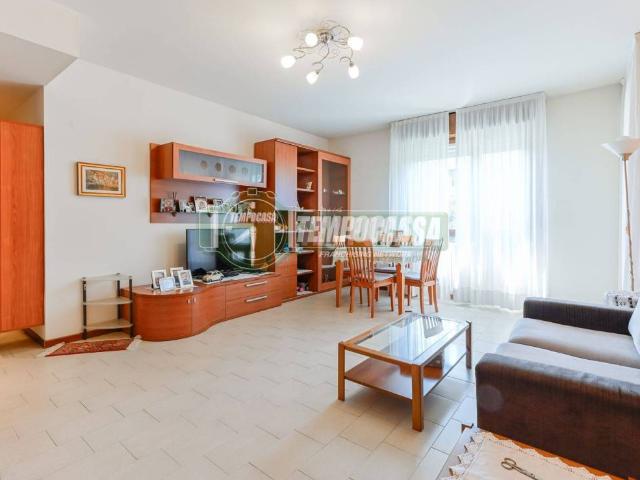 Appartamento in vendita a Bernareggio MB