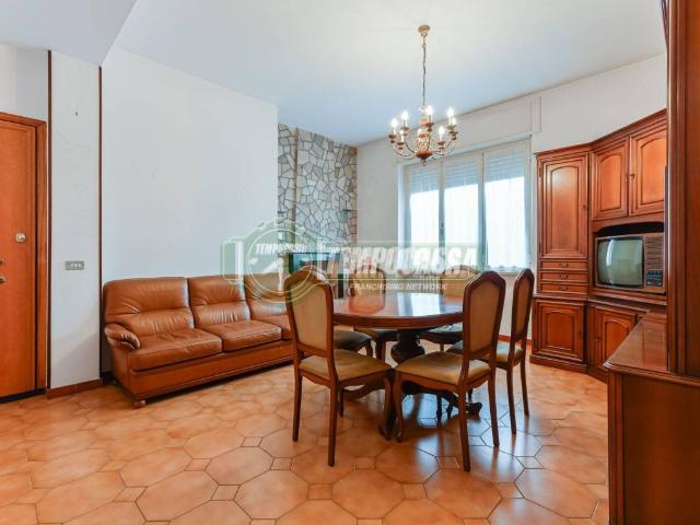 Appartamento in vendita a Bernareggio MB