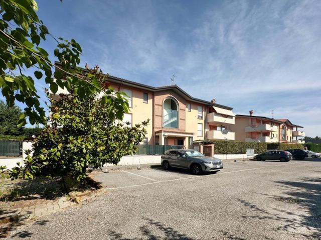 Appartamento in vendita a Bernareggio