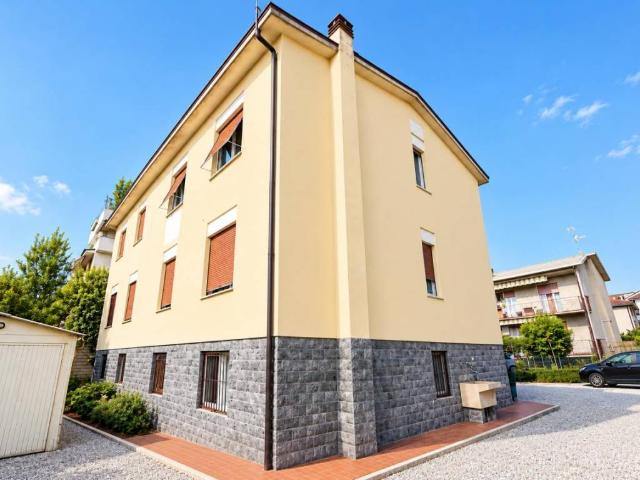 Appartamento in vendita a Biassono MB