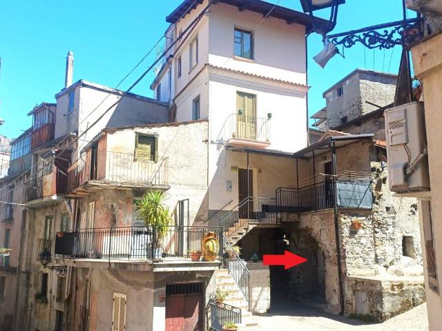 Appartamento in vendita a Bivongi RC