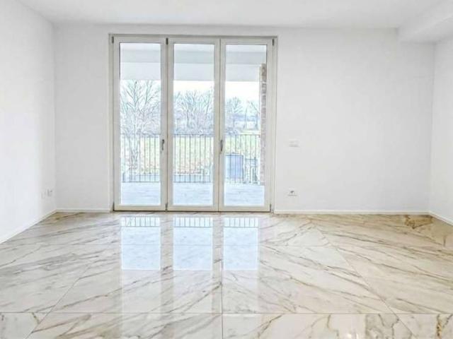 Appartamento in vendita a Bizzarone CO