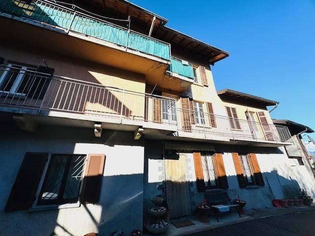 Appartamento in vendita a Bizzarone CO
