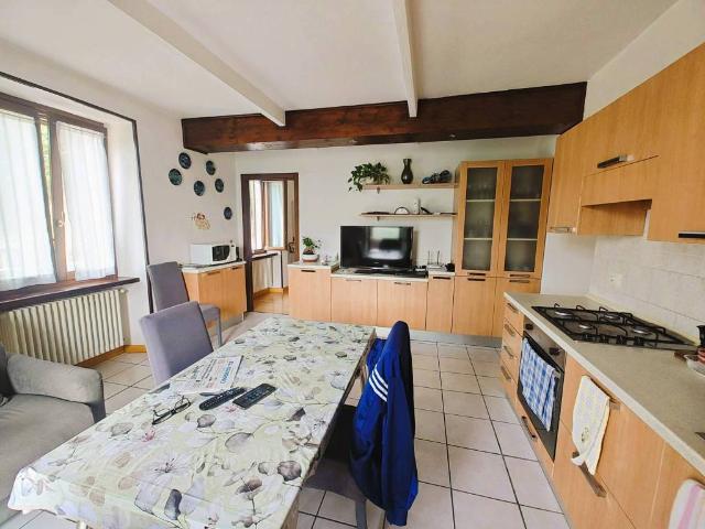 Appartamento in vendita a Blessagno CO