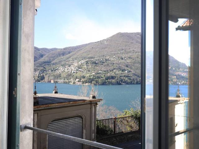 Appartamento in vendita a Blevio CO