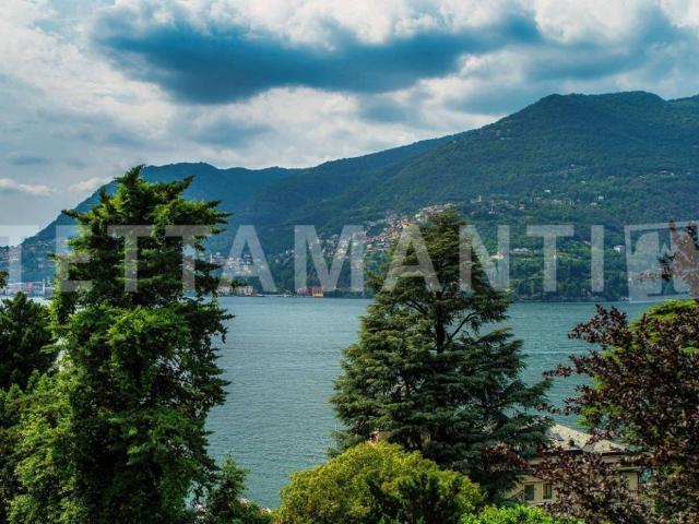 Appartamento in vendita a Blevio CO