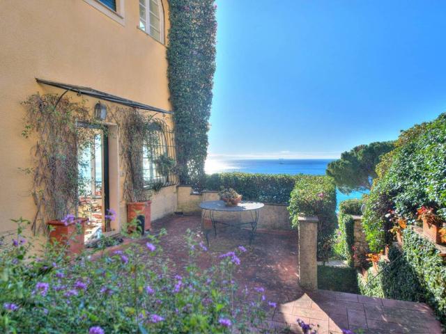 Appartamento in vendita a Bogliasco GE