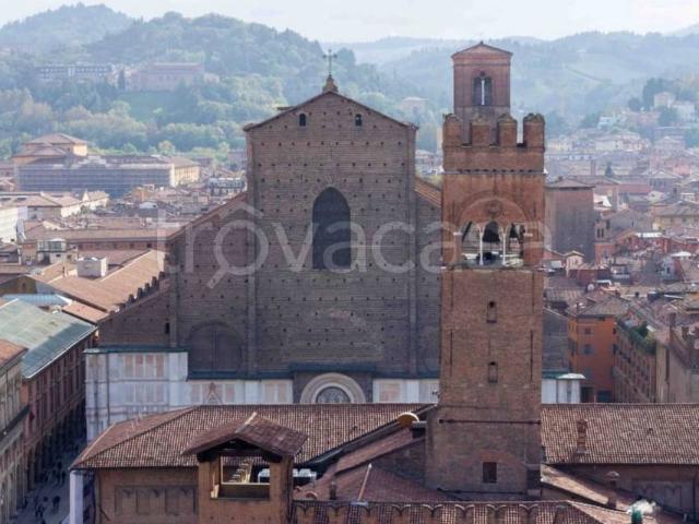 Appartamento in vendita a Bologna, Centro Storico
