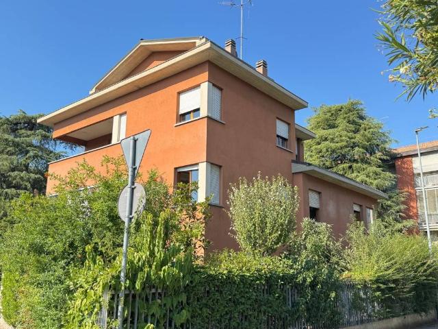 Appartamento in vendita a Bologna BO
