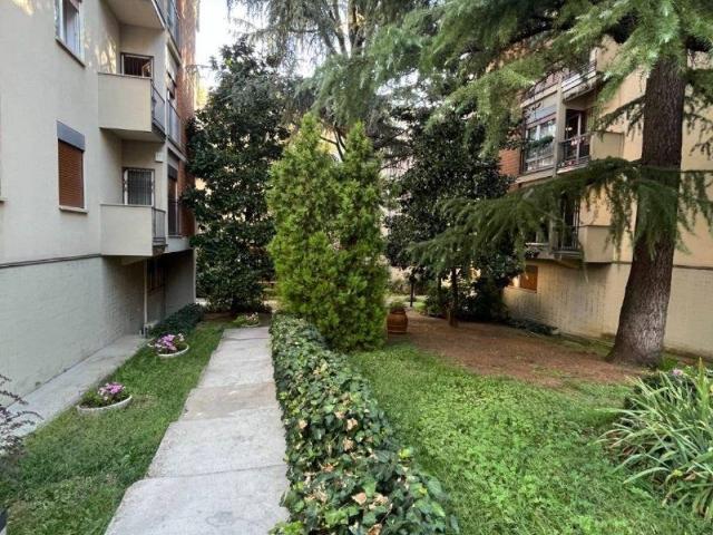Appartamento in vendita a Bologna BO