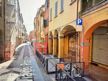 Appartamento in vendita a Bologna BO