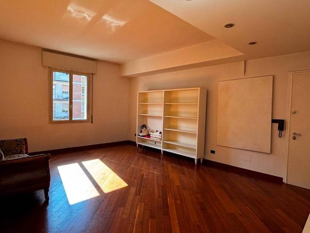 Appartamento in vendita a Bologna BO