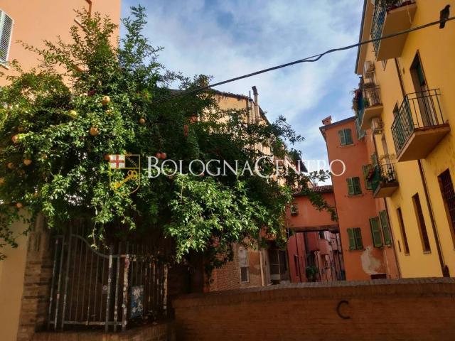 Appartamento in vendita a Bologna BO