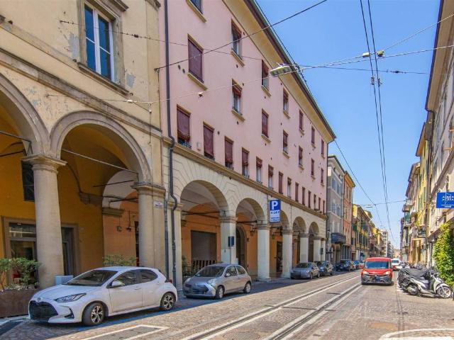 Appartamento in vendita a Bologna BO