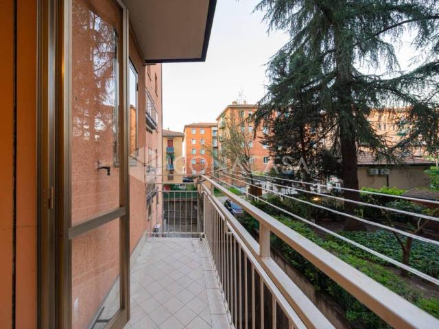 Appartamento in vendita a Bologna BO