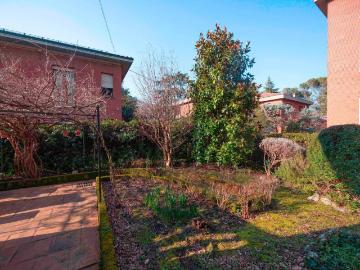 Appartamento in vendita a Bologna BO