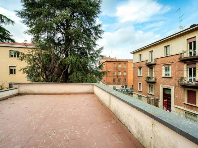 Appartamento in vendita a Bologna BO