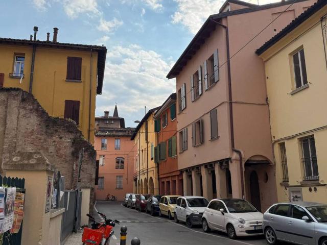 Appartamento in vendita a Bologna BO