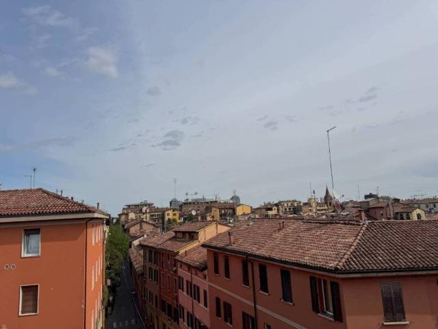 Appartamento in vendita a Bologna BO