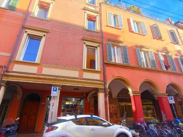 Appartamento in vendita a Bologna BO