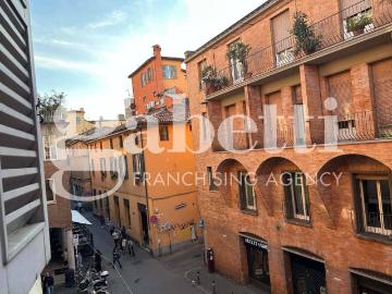 Appartamento in vendita a Bologna BO