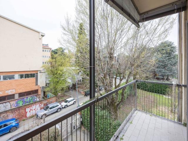 Appartamento in vendita a Bologna BO