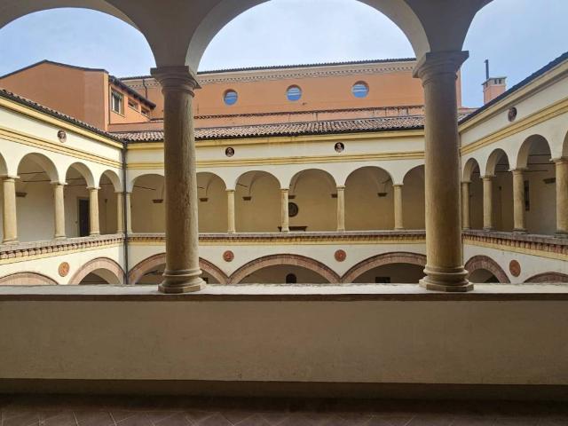Appartamento in vendita a Bologna BO