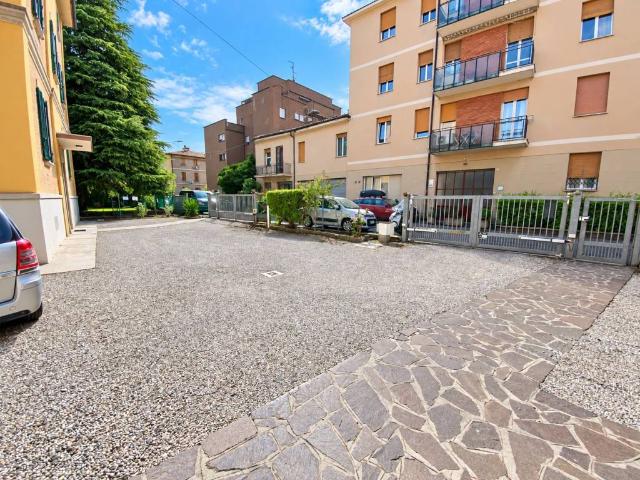 Appartamento in vendita a Bologna BO