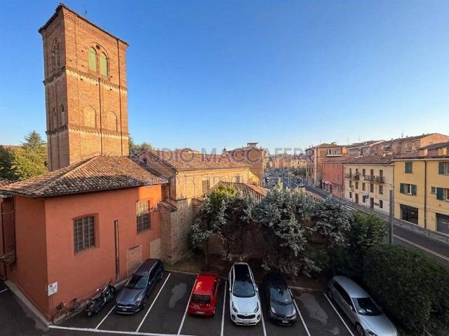 Appartamento in vendita a Bologna BO