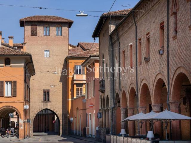 Appartamento in vendita a Bologna BO