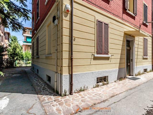 Appartamento in vendita a Bologna BO