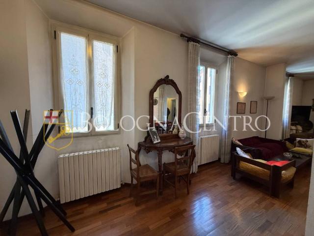 Appartamento in vendita a Bologna BO