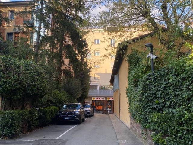 Appartamento in vendita a Bologna BO