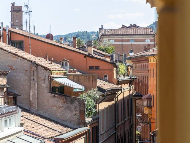 Appartamento in vendita a Bologna BO