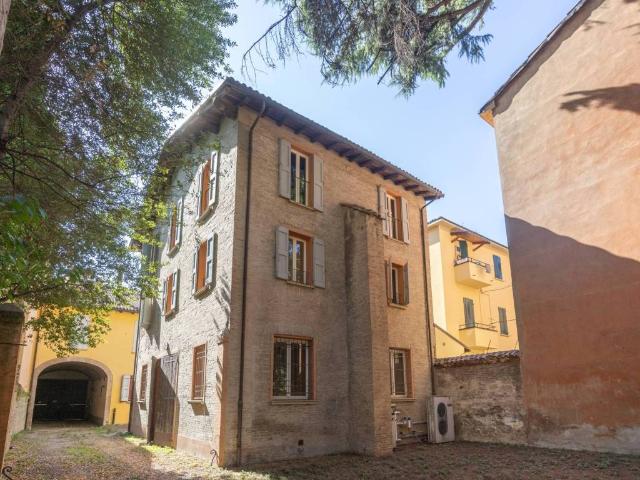Appartamento in vendita a Bologna BO