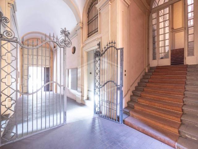 Appartamento in vendita a Bologna BO
