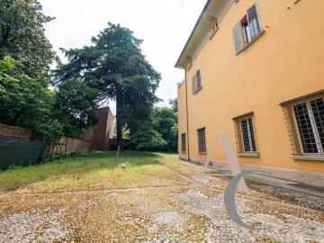 Appartamento in vendita a Bologna BO