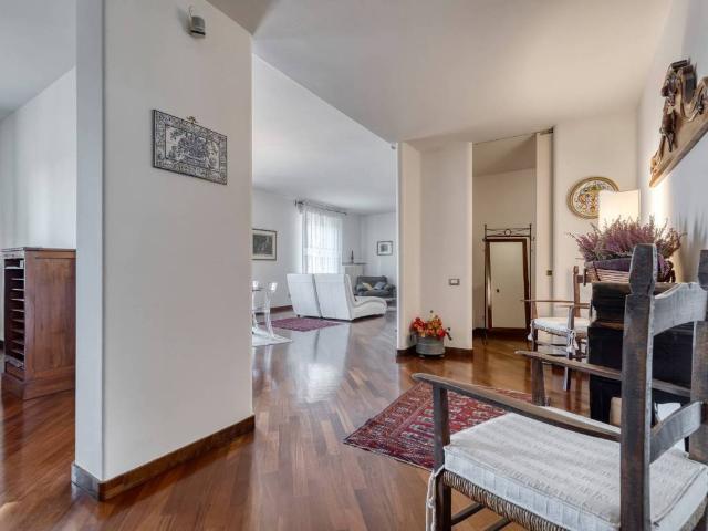 Appartamento in vendita a Bologna BO