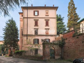 Appartamento in vendita a Bologna BO