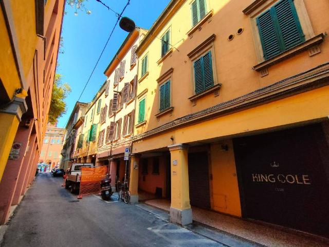 Appartamento in vendita a Bologna BO