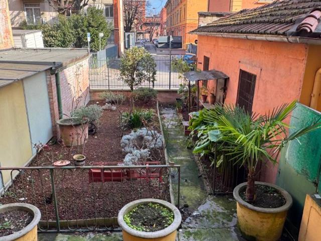 Appartamento in vendita a Bologna BO