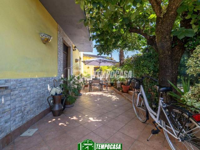 Villa in vendita a Boltiere BG