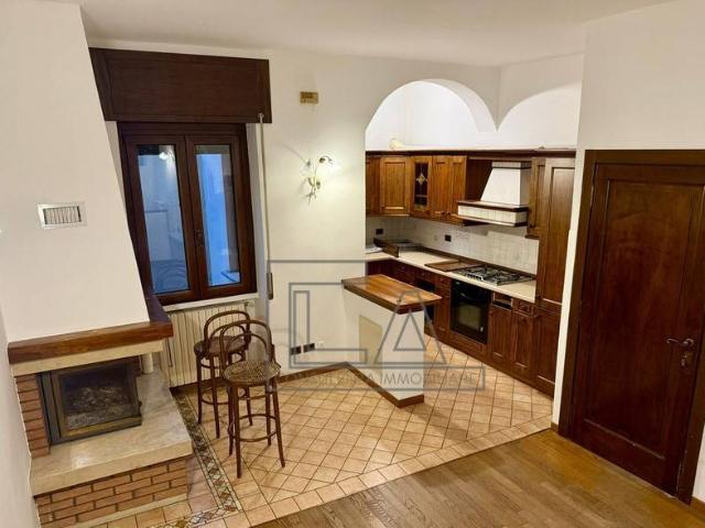 Appartamento in vendita a Bosisio Parini LC