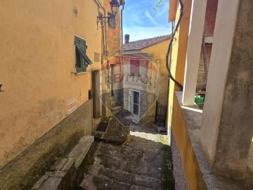 Appartamento in vendita a Borghetto Di Vara
