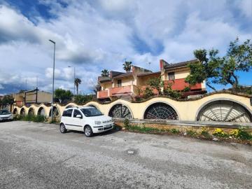 Appartamento in vendita a Borgia CZ